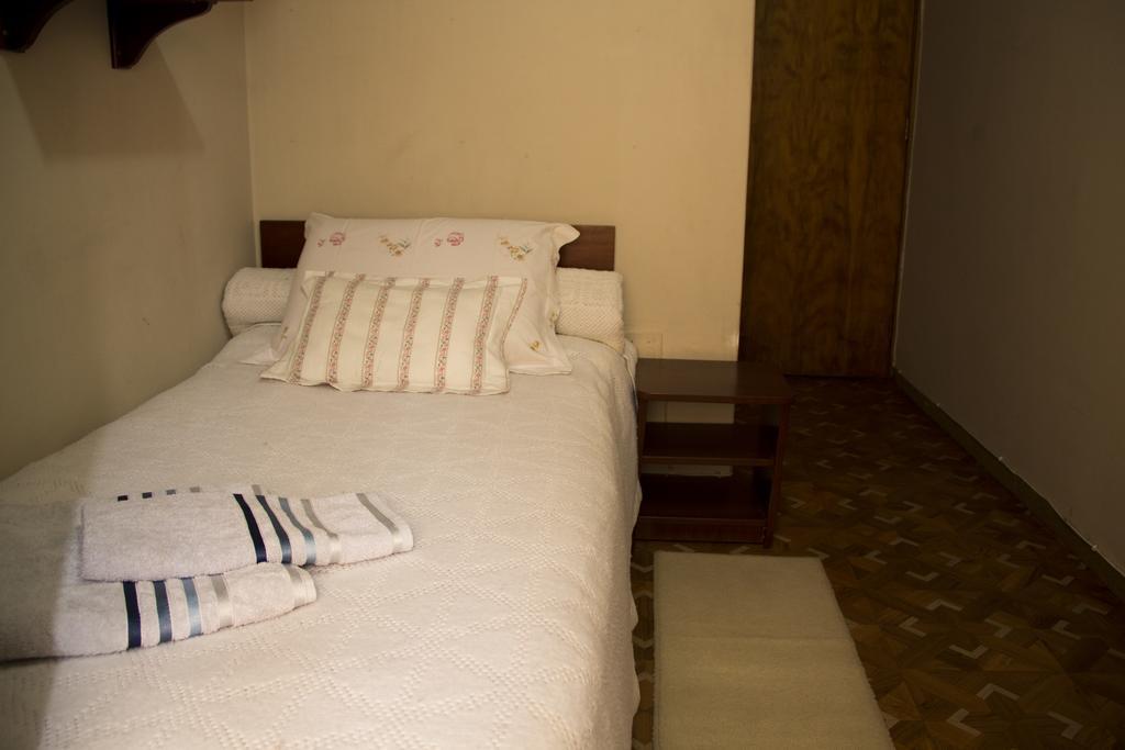 Residencial Vanessa Hotel Curitiba Habitación foto